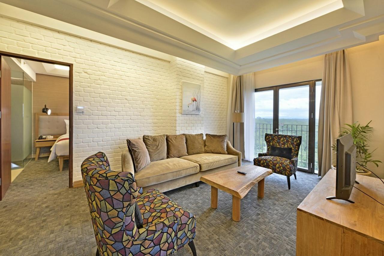 Famvida Hotel Lubuklinggau Room photo